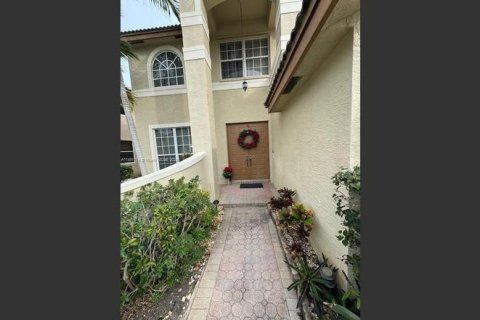 Villa ou maison à vendre à Miramar, Floride: 5 chambres, 362.41 m2 № 2175515 - photo 10