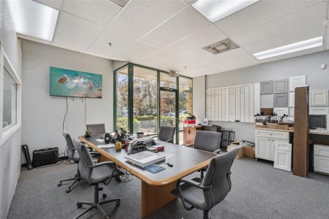 Immobilier commercial à louer à Orlando, Floride: 380.81 m2 № 2431910 - photo 6