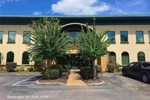 Immobilier commercial à louer à Orlando, Floride: 380.81 m2 № 2431910 - photo 3