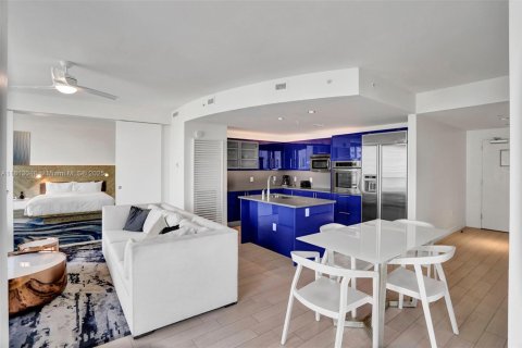 Condominio en venta en Fort Lauderdale, Florida, 2 dormitorios, 112.78 m2 № 1758496 - foto 8