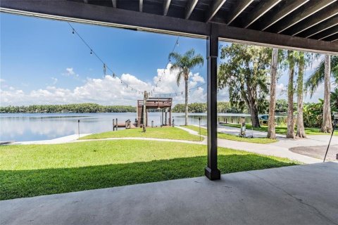 House in Land O' Lakes, Florida 4 bedrooms, 345.41 sq.m. № 1846940 - photo 28