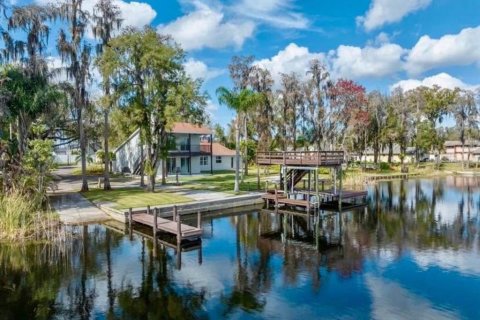 House in Land O' Lakes, Florida 4 bedrooms, 345.41 sq.m. № 1846940 - photo 2