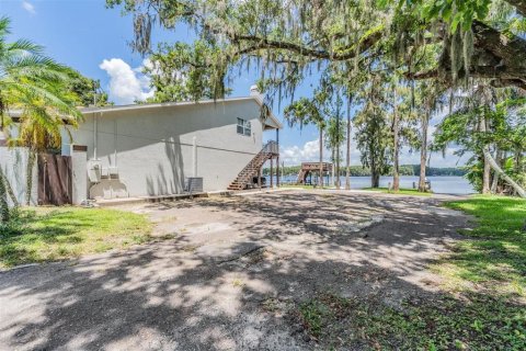 House in Land O' Lakes, Florida 4 bedrooms, 345.41 sq.m. № 1846940 - photo 29