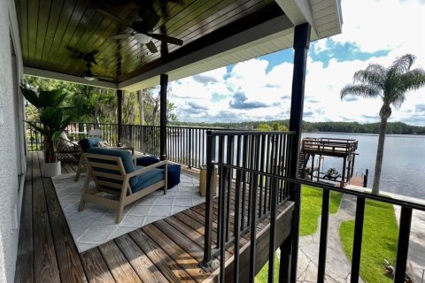 House in Land O' Lakes, Florida 4 bedrooms, 345.41 sq.m. № 1846940 - photo 12