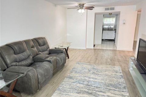 Condominio en venta en Clearwater, Florida, 2 dormitorios, 89.93 m2 № 1870799 - foto 3