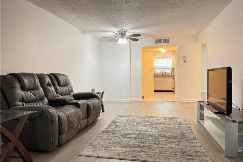 Condominio en venta en Clearwater, Florida, 2 dormitorios, 89.93 m2 № 1870799 - foto 5