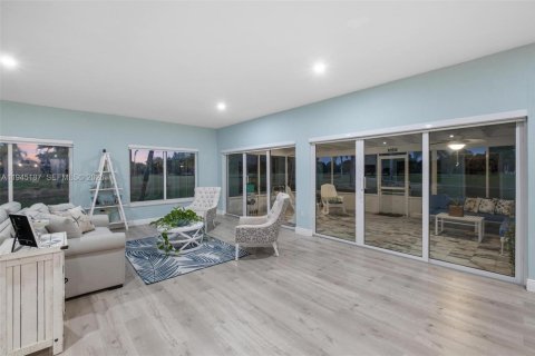 Casa en venta en Homestead, Florida, 4 dormitorios, 251.49 m2 № 2002234 - foto 20