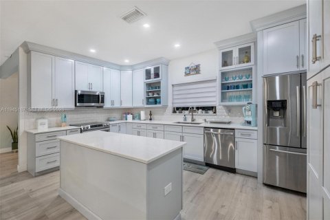 Casa en venta en Homestead, Florida, 4 dormitorios, 251.49 m2 № 2002234 - foto 23