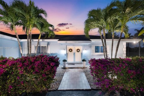 Casa en venta en Homestead, Florida, 4 dormitorios, 251.49 m2 № 2002234 - foto 10