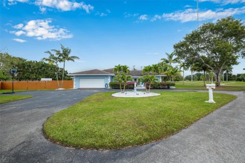 Casa en venta en Homestead, Florida, 4 dormitorios, 251.49 m2 № 2002234 - foto 6