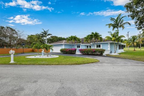 Casa en venta en Homestead, Florida, 4 dormitorios, 251.49 m2 № 2002234 - foto 4