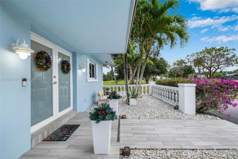 Casa en venta en Homestead, Florida, 4 dormitorios, 251.49 m2 № 2002234 - foto 12