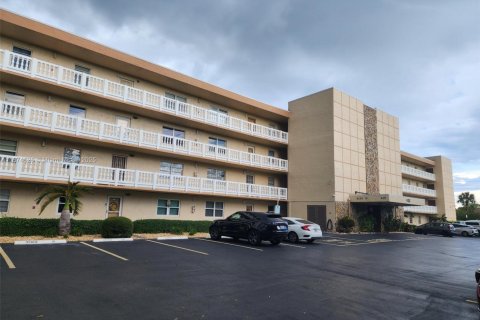Condo in Dania Beach, Florida, 2 bedrooms  № 2061435