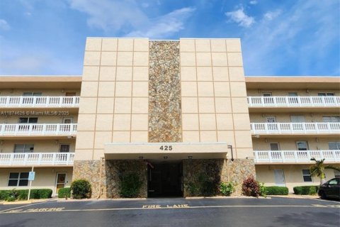 Condo in Dania Beach, Florida, 2 bedrooms  № 2061435 - photo 28