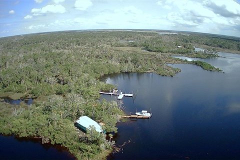 Villa ou maison à vendre à Homosassa, Floride: 1 chambre, 65.4 m2 № 1856147 - photo 4