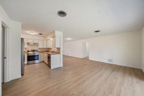 Villa ou maison à vendre à Venice, Floride: 3 chambres, 147.16 m2 № 2302488 - photo 8