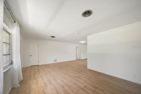 Villa ou maison à vendre à Venice, Floride: 3 chambres, 147.16 m2 № 2302488 - photo 28