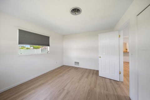 Villa ou maison à vendre à Venice, Floride: 3 chambres, 147.16 m2 № 2302488 - photo 17