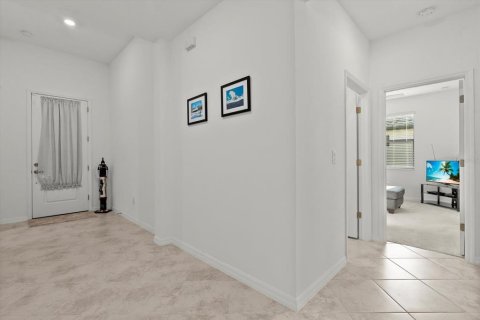 Casa en venta en Port Charlotte, Florida, 4 dormitorios, 188.68 m2 № 1903586 - foto 4