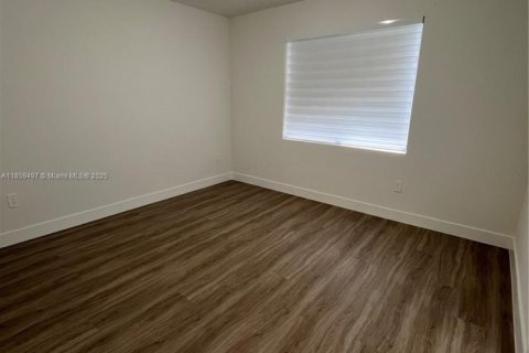 Townhouse in Miami, Florida 3 bedrooms № 1888093 - photo 24