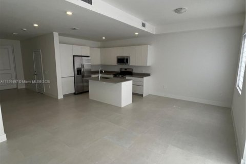 Townhouse in Miami, Florida 3 bedrooms № 1888093 - photo 6