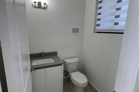 Townhouse in Miami, Florida 3 bedrooms № 1888093 - photo 7