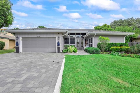 Villa ou maison à vendre à Tamarac, Floride: 2 chambres, 195.28 m2 № 2397787 - photo 3