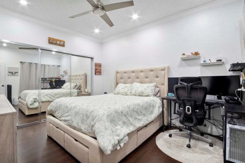 Villa ou maison à vendre à Tamarac, Floride: 2 chambres, 195.28 m2 № 2397787 - photo 25