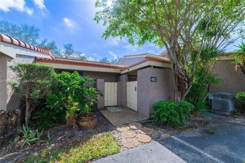 Townhouse in Hollywood, Florida 3 bedrooms, 150.04 sq.m. № 1892899 - photo 1