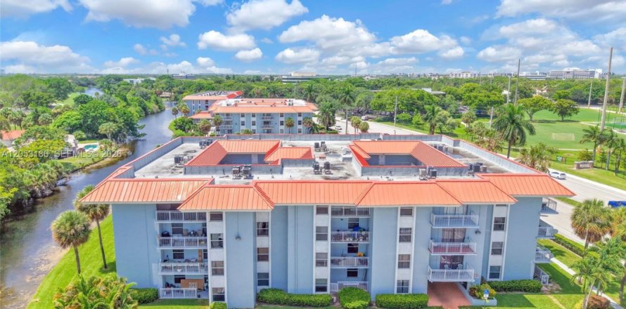 Condo in Plantation, Florida, 2 bedrooms № 2181220