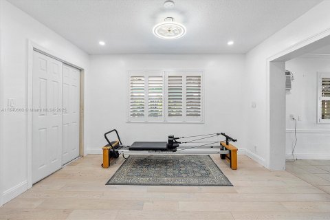 House in Margate, Florida 3 bedrooms, 161.46 sq.m. № 1832263 - photo 13