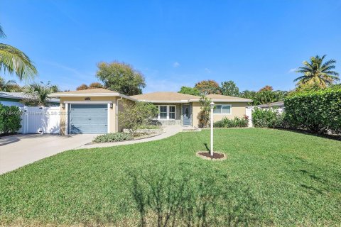 House in Margate, Florida 3 bedrooms, 161.46 sq.m. № 1832263 - photo 23