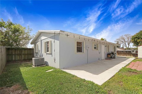 Casa en venta en Homestead, Florida, 3 dormitorios, 102.56 m2 № 2058929 - foto 30