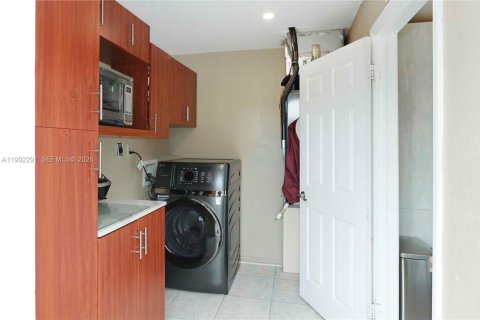 Casa en venta en Homestead, Florida, 3 dormitorios, 102.56 m2 № 2058929 - foto 19