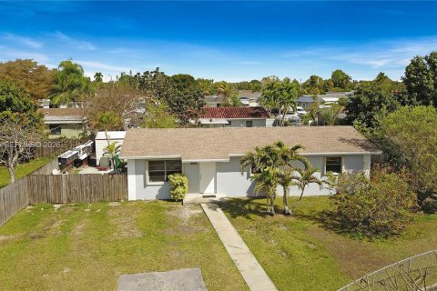 Casa en venta en Homestead, Florida, 3 dormitorios, 102.56 m2 № 2058929 - foto 1