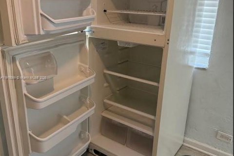 Propiedad comercial en venta en West Palm Beach, Florida, 194.72 m2 № 1971752 - foto 6