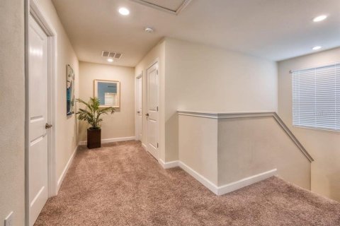 Casa en venta en Kissimmee, Florida, 6 dormitorios, 305.74 m2 № 2225973 - foto 18