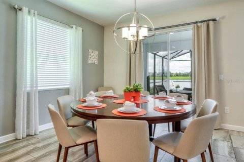 Casa en venta en Kissimmee, Florida, 6 dormitorios, 305.74 m2 № 2225973 - foto 10