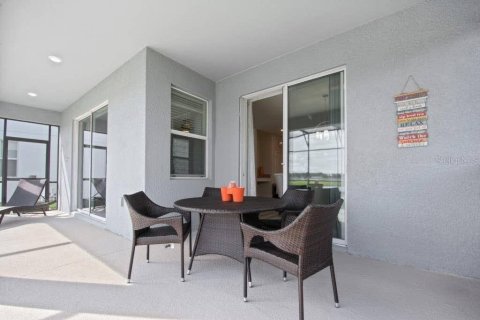 Casa en venta en Kissimmee, Florida, 6 dormitorios, 305.74 m2 № 2225973 - foto 14