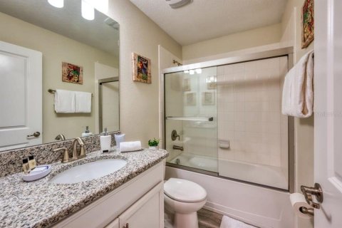 Casa en venta en Kissimmee, Florida, 6 dormitorios, 305.74 m2 № 2225973 - foto 27