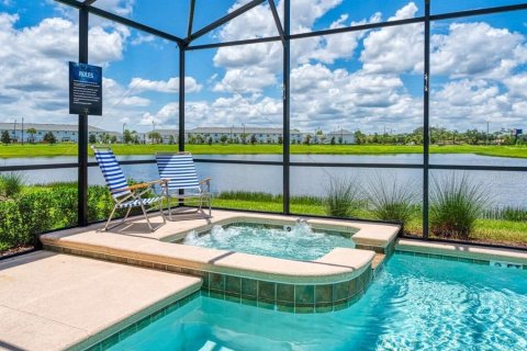 Casa en venta en Kissimmee, Florida, 6 dormitorios, 305.74 m2 № 2225973 - foto 11
