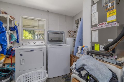 House in Edgewater, Florida 3 bedrooms, 99.03 sq.m. № 2391302 - photo 19