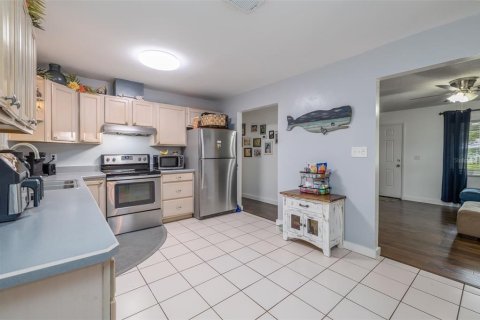 House in Edgewater, Florida 3 bedrooms, 99.03 sq.m. № 2391302 - photo 11