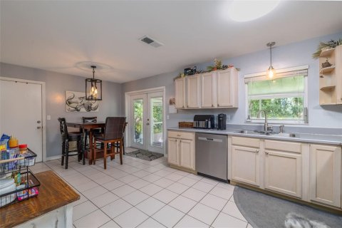 House in Edgewater, Florida 3 bedrooms, 99.03 sq.m. № 2391302 - photo 12