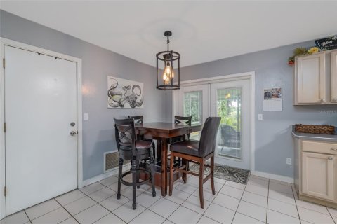 House in Edgewater, Florida 3 bedrooms, 99.03 sq.m. № 2391302 - photo 9