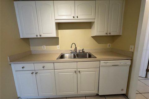 Condominio en alquiler en Lake Mary, Florida, 2 dormitorios, 80.27 m2 № 1915573 - foto 10
