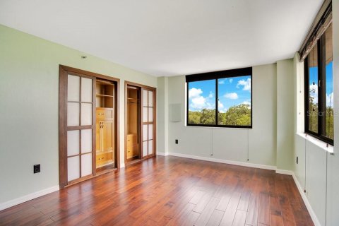 Condo in Orlando, Florida, 2 bedrooms № 2205053 - photo 7