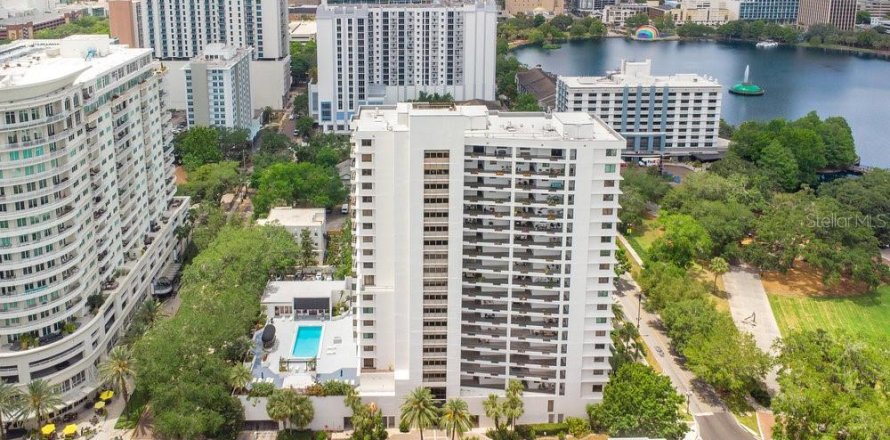 Condo in Orlando, Florida, 2 bedrooms № 2205053