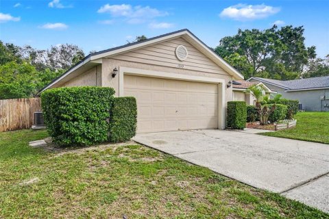 Villa ou maison à vendre à Apopka, Floride: 3 chambres, 144.56 m2 № 2415437 - photo 2