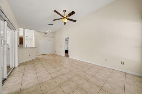 Villa ou maison à vendre à Apopka, Floride: 3 chambres, 144.56 m2 № 2415437 - photo 19